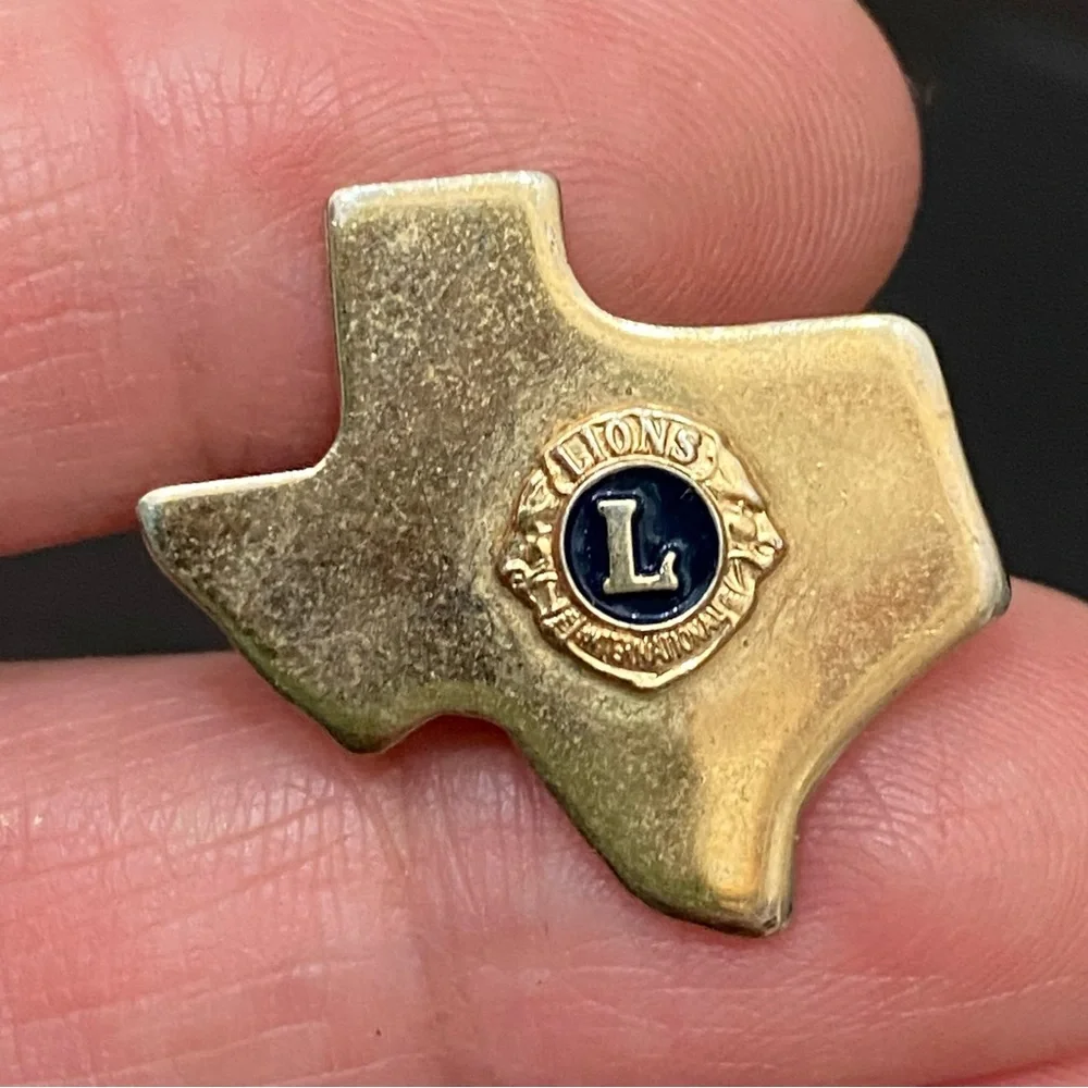 Vintage HAYWARD USA Lions Club International Gold-tone Cufflinks